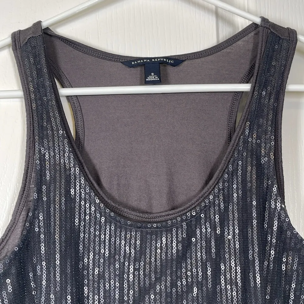 Banana Republic Gray Sequin Sleeveless Blouse Tank Top Size Small EUC #6197 - Image 3