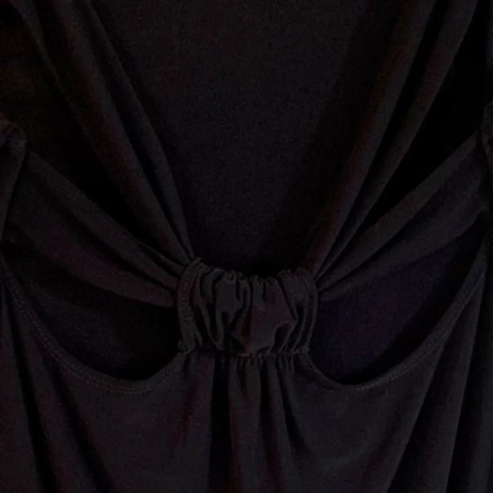 Sexy midi •low back revealing little black dress Size L - Image 3