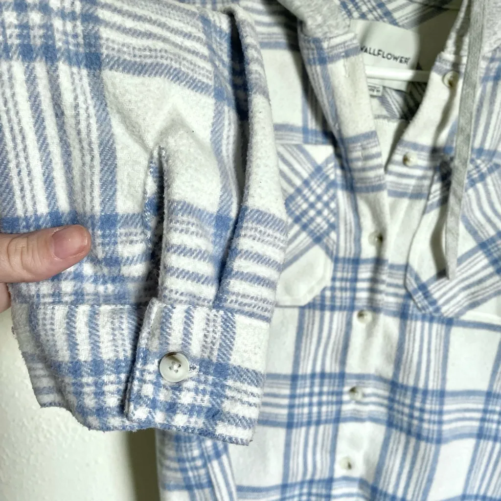 Wallflower Hooded Shacket Blue Size M - Image 2