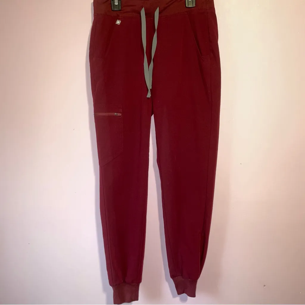 Figs Zamora Jogger Scrub Pants Women XS Burgundy Nurse Active Workwear Lounge - Image 2