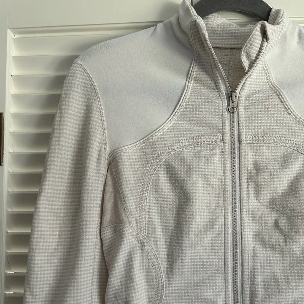 Lululemon Forme Jacket Size 4 Dune White Gingham Full Zip Athletic - Image 3
