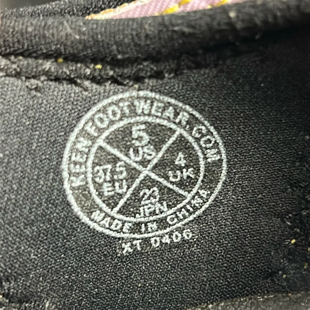 Keen Waterproof Sandals Size 5 - Image 11