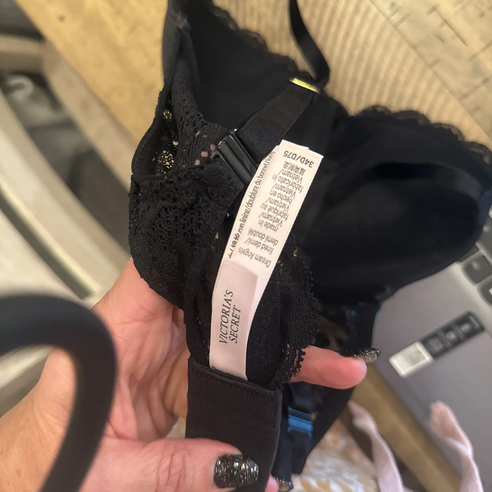 Victoria's Secret Dream Angels Black Floral Lace Lightly Lined Demi Bra 34D - Image 3