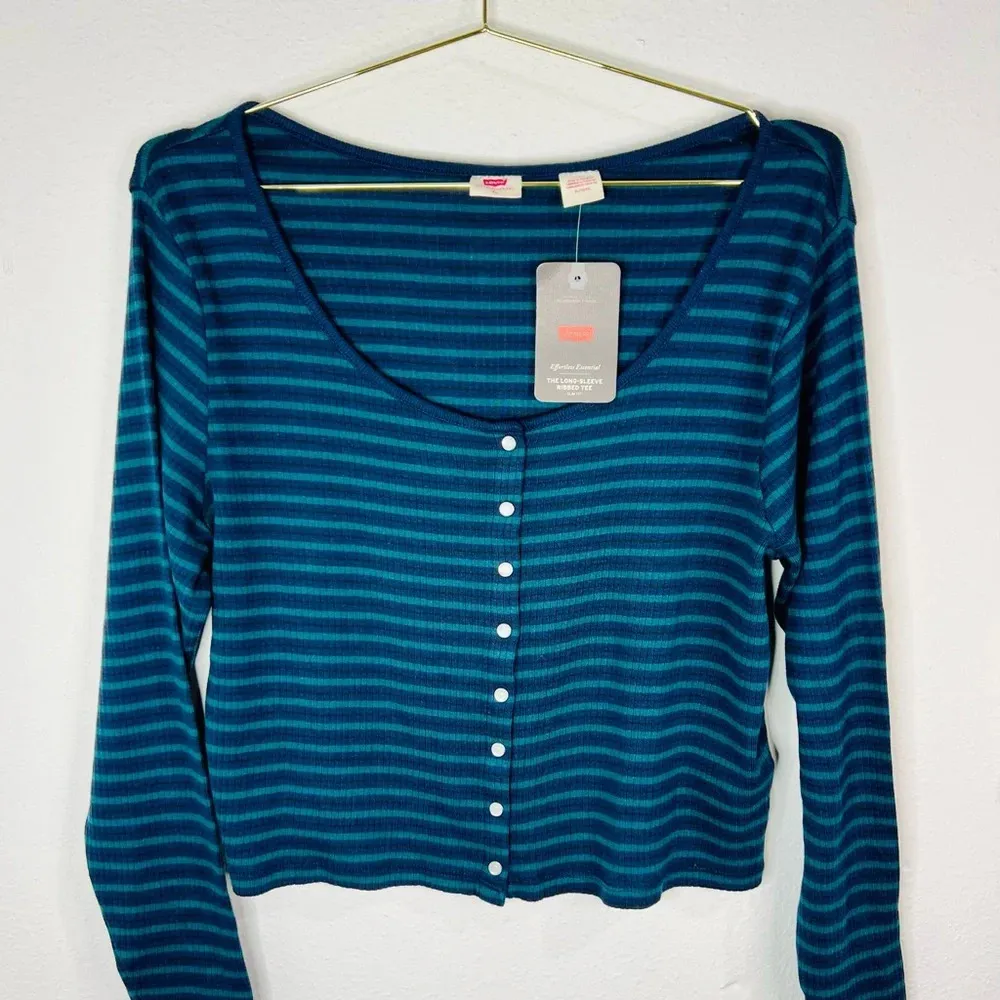Levi’s Women’s LONG SLEEVE BRITT SNAP FRONT TOP  Green and Navy Stripes Size XL - Image 6