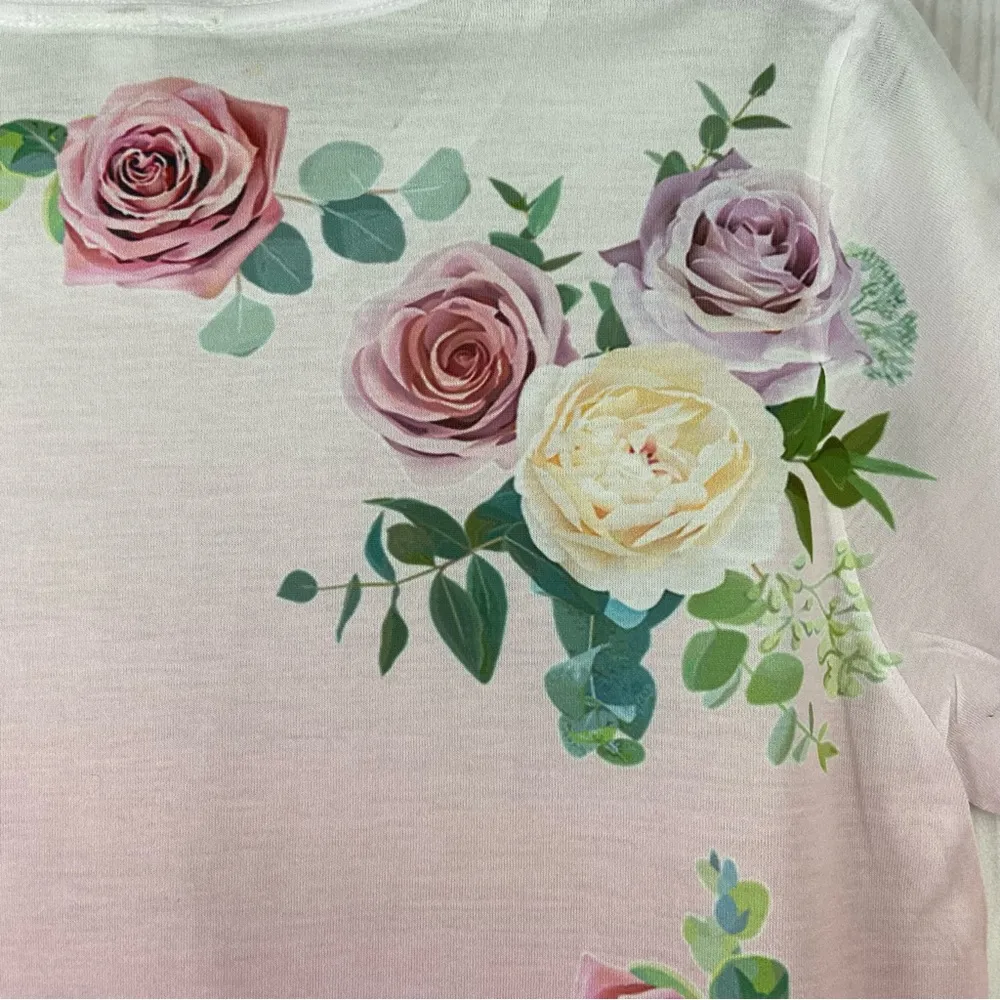 Graceland Elvis Presley Gibson Guitar and Roses Pink Sparkle Top Size Medium - Image 3