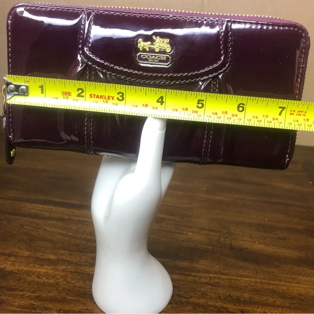COACH Purple Patent Leather Full Zip Continental Wallet with Interior Coin Purse - Image 9
