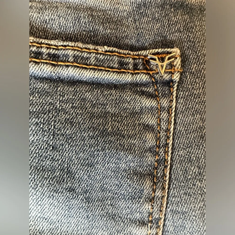 Vigoss (24) Hige Rise NWT Stevie Straight Crop, Raw Hem, light wash - Image 4