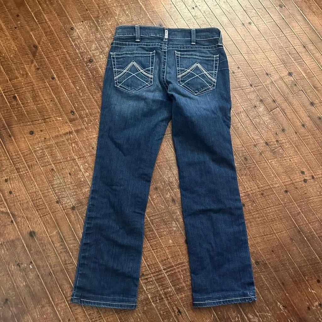 Ariat 30L cowboycore medium wash western workwear jeans - Image 3