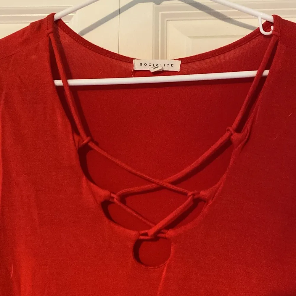 Red flowy dress - Image 2