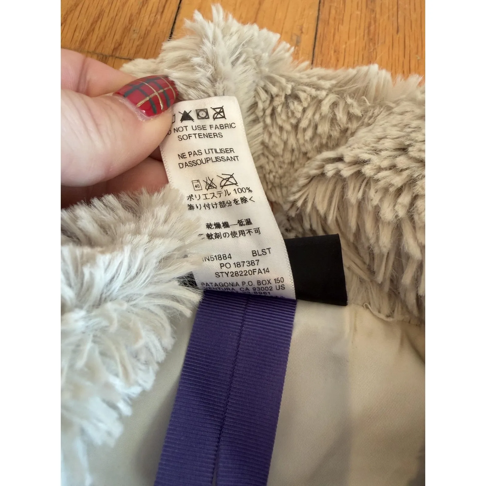 Patagonia Vest Womens Small Beige Fuzzy Fleece Full Zip Lined Pockets Warm - Image 3