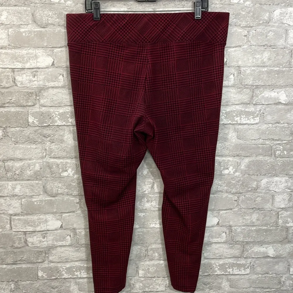 Torrid Red Plaid Houndstooth Pixie Ponte Pants - Image 6