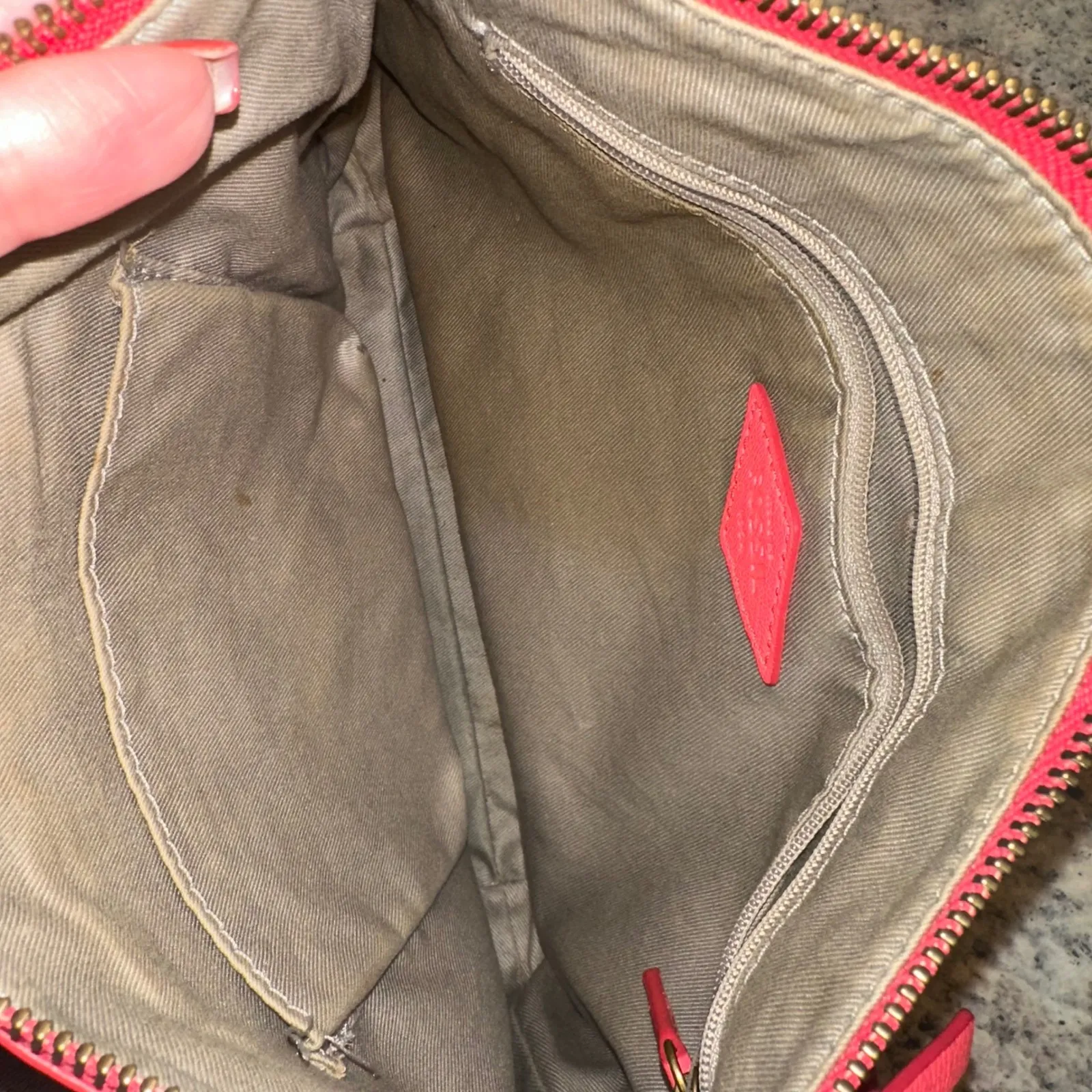 Fossil Crossbody Bag bright Pink Leather Adjustable Strap Key Accent - Image 12