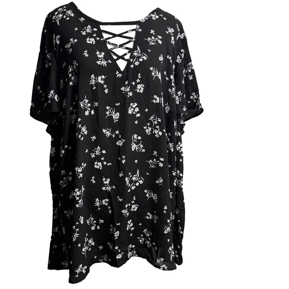 Floral Black and White Women's Top - Image 9