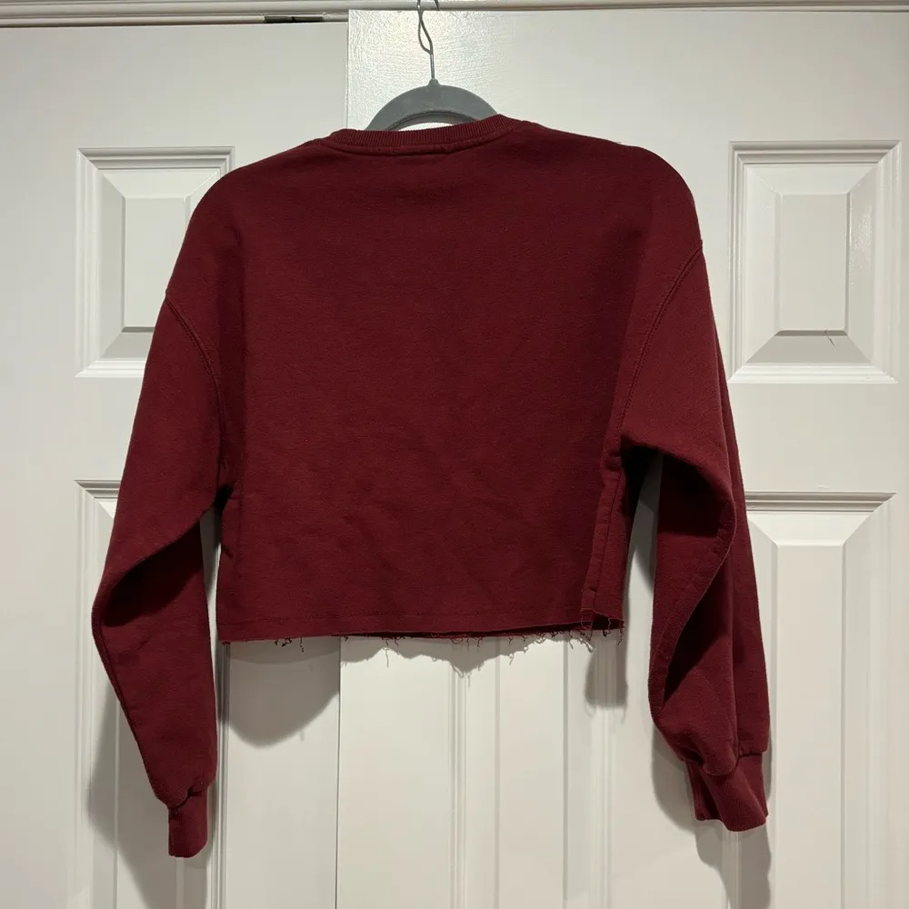 Forever 21 Burgundy Cropped Crewneck - Image 2