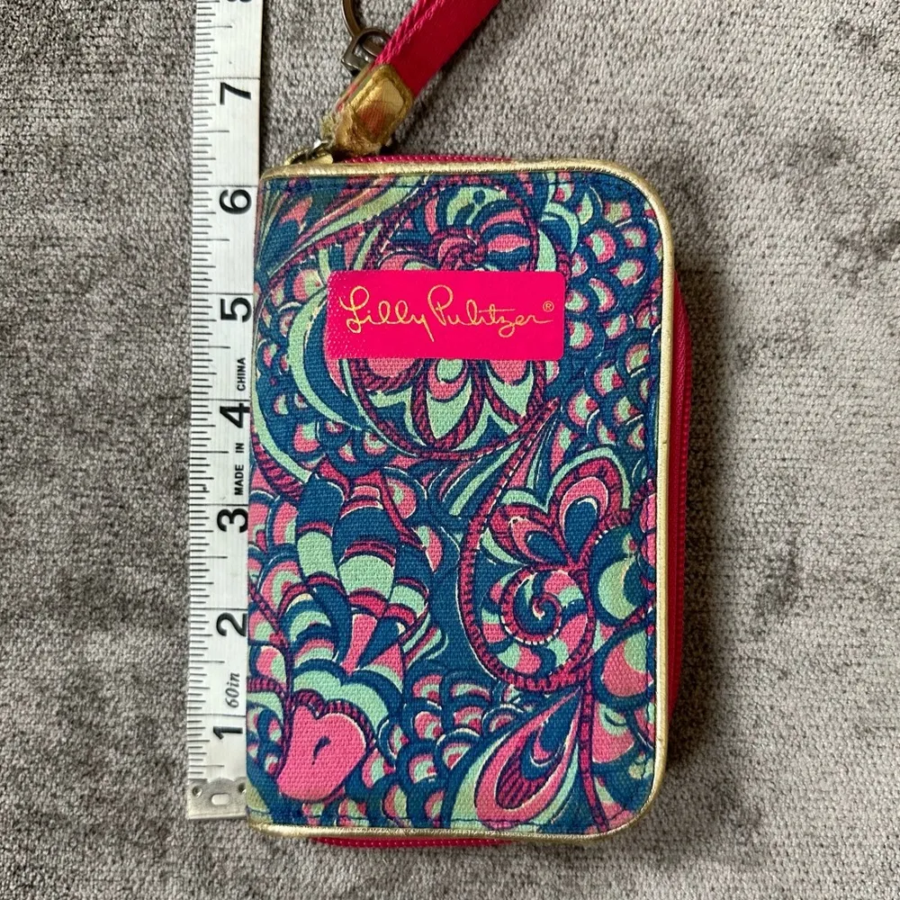 LILLY PULITZER Wristlet Wallet - Image 8