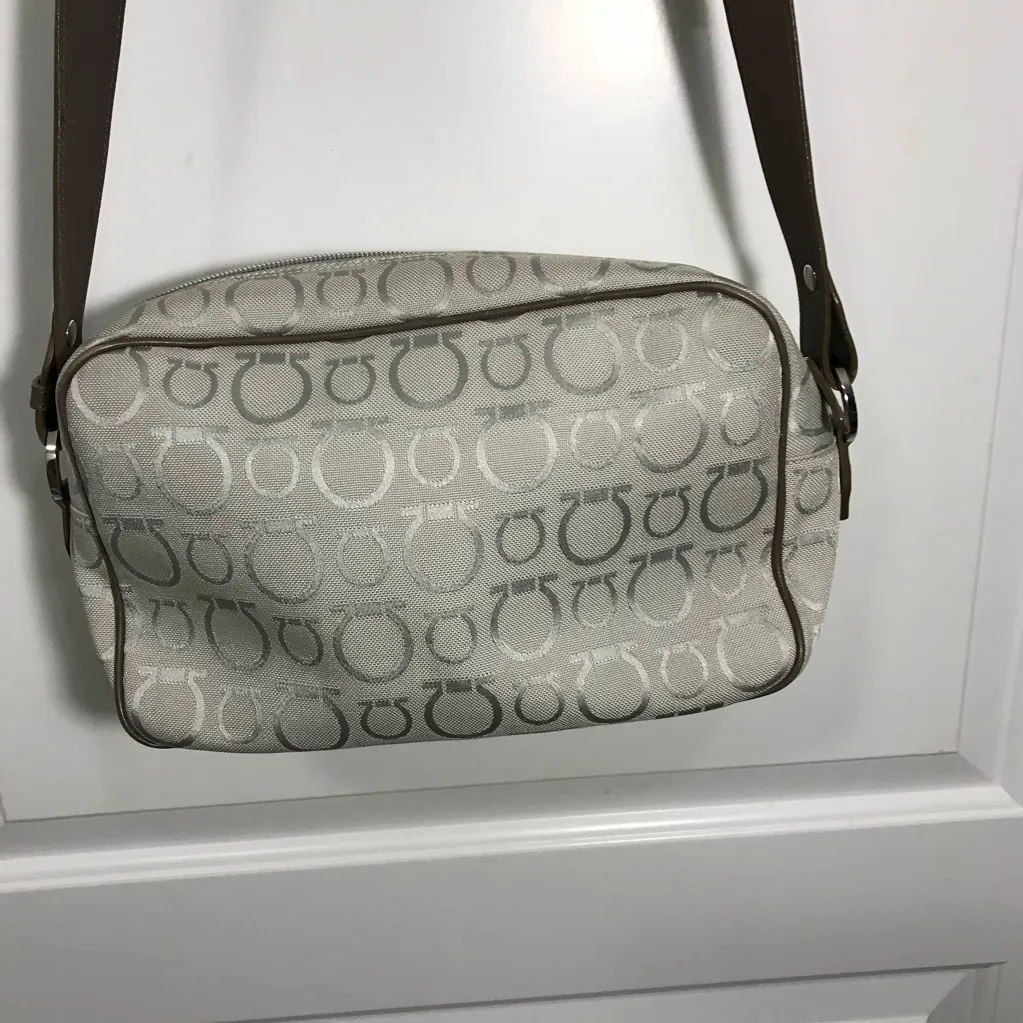 Salvatore Ferragamo Gancini Jacquard Shoulder Bag Vtg 1990s  NWOT - Image 2