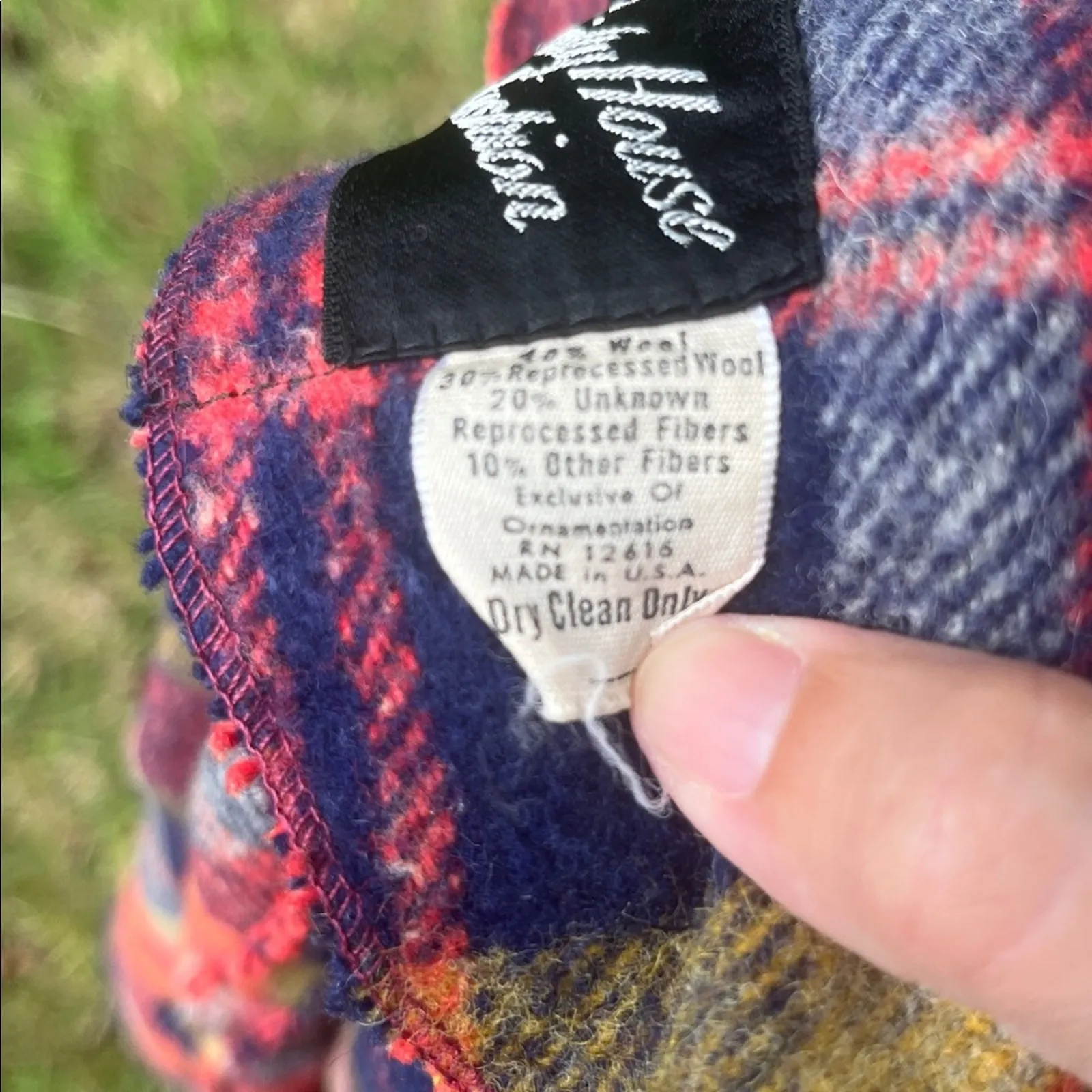 Vintage Red Blue Plaid Wool Blend Cape with Button Closure Size M - Image 10