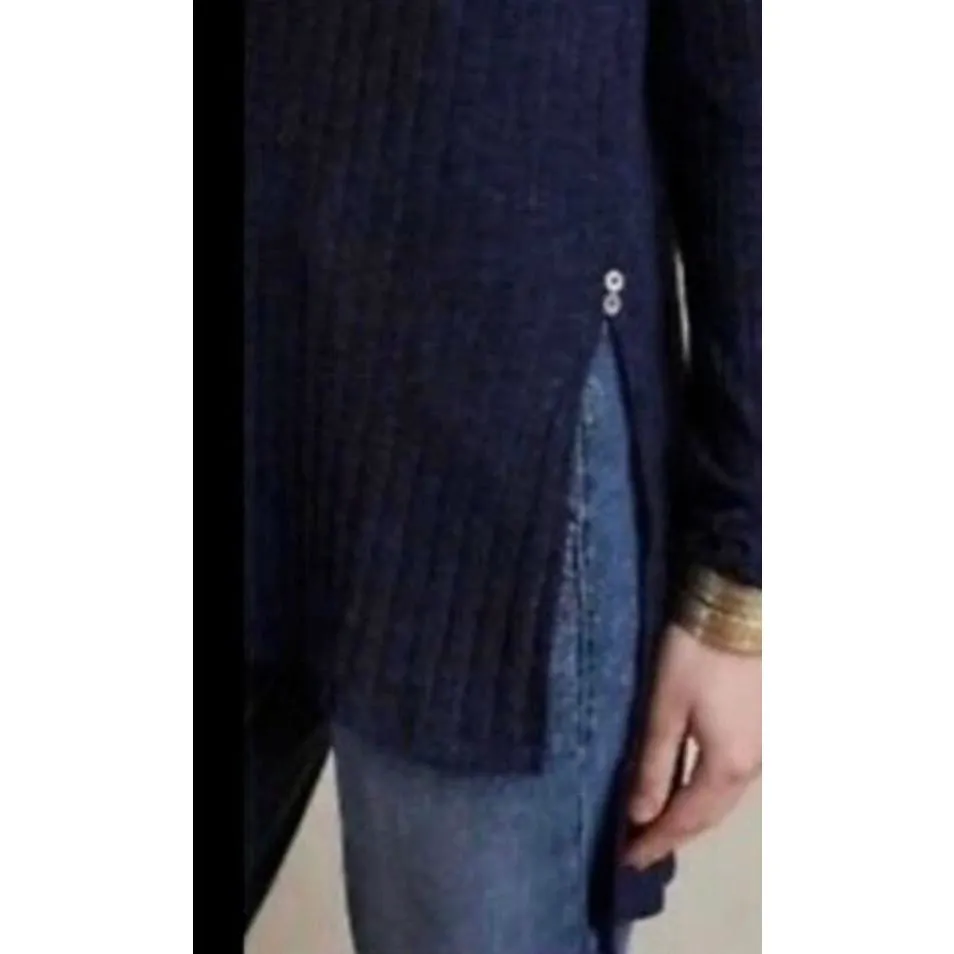 Deletta by Anthropologie Navy Blue V-Neck Button Detail Tunic - Size - Small - Image 2