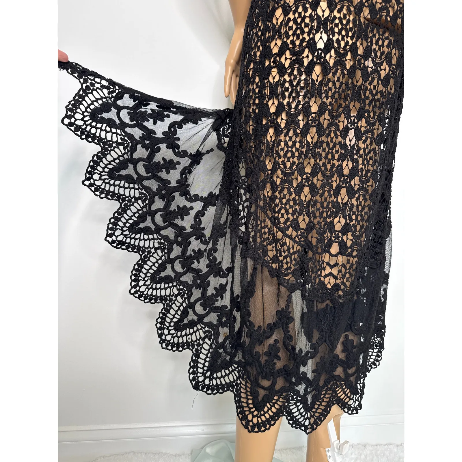 Crochet and lace sleeveless duster black origami by Vivien cardigan medium large - Image 2