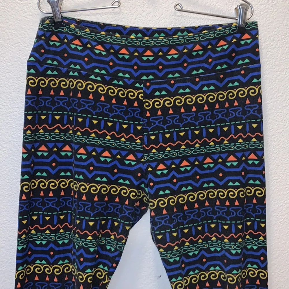 Lularoe tall & curvy colorful geometric pattern leggings - Image 2
