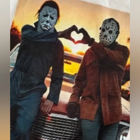 White Graphic Crop Top with Villain Print raw hem woman’s sz M Size M - Image 2