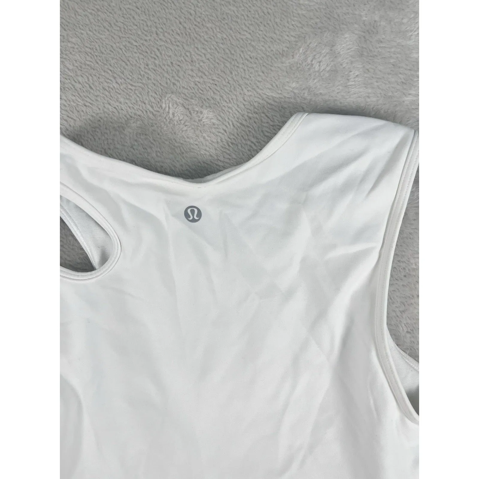Lululemon Mastered Motion Cropped Tank Womens Size 10 White No Padding W1CA5S - Image 3