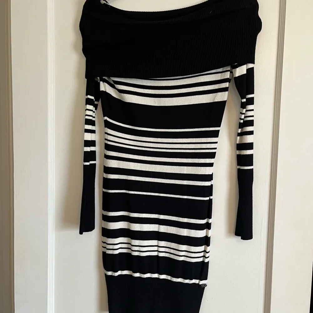 Guess off the shoulder sweater dress - Image 3