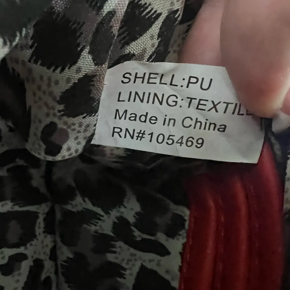 Olivia Miller Quilted Crossbody or Wristlet Bag in Orange - Image 6