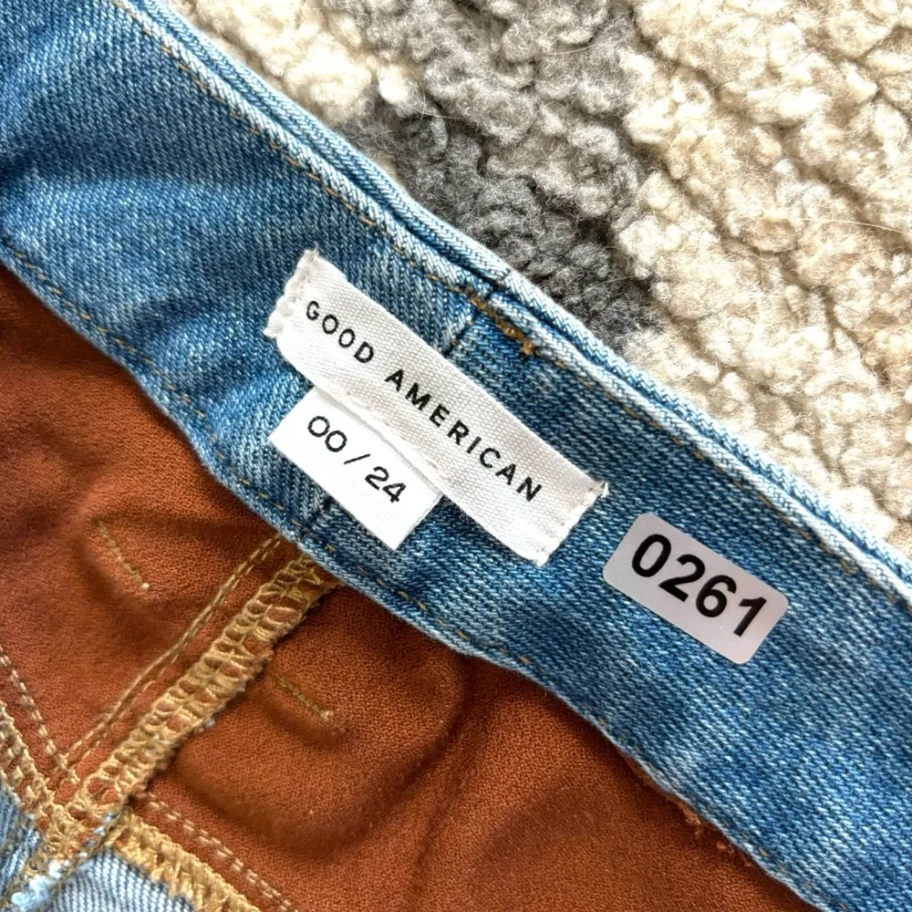 NWOT Good American Legs Suede Mixing Skinny Jeans - 00/24 - Image 8