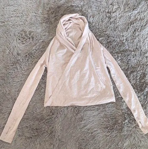 Lululemon Iconic Wrap - Image 3