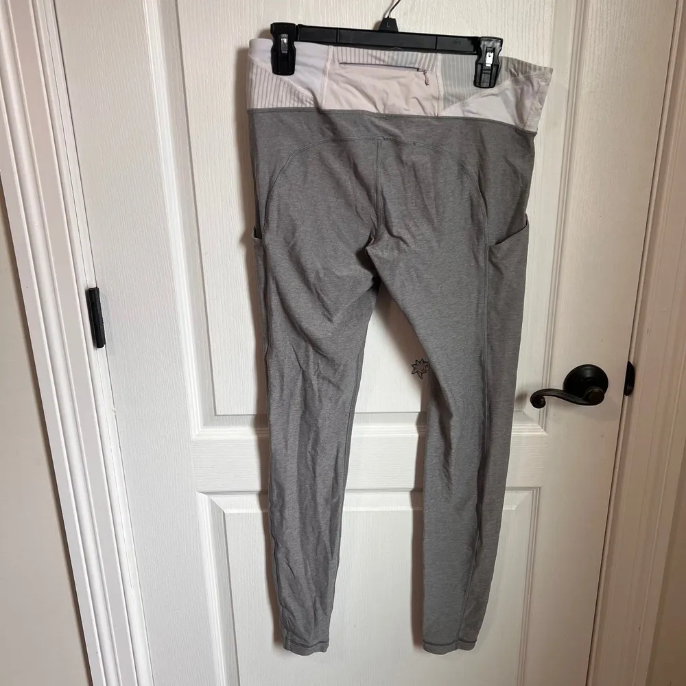 Lululemon Women Mid Rise Full Length Run Train Leggings Hip Pockets Size Gray 10 - Image 5