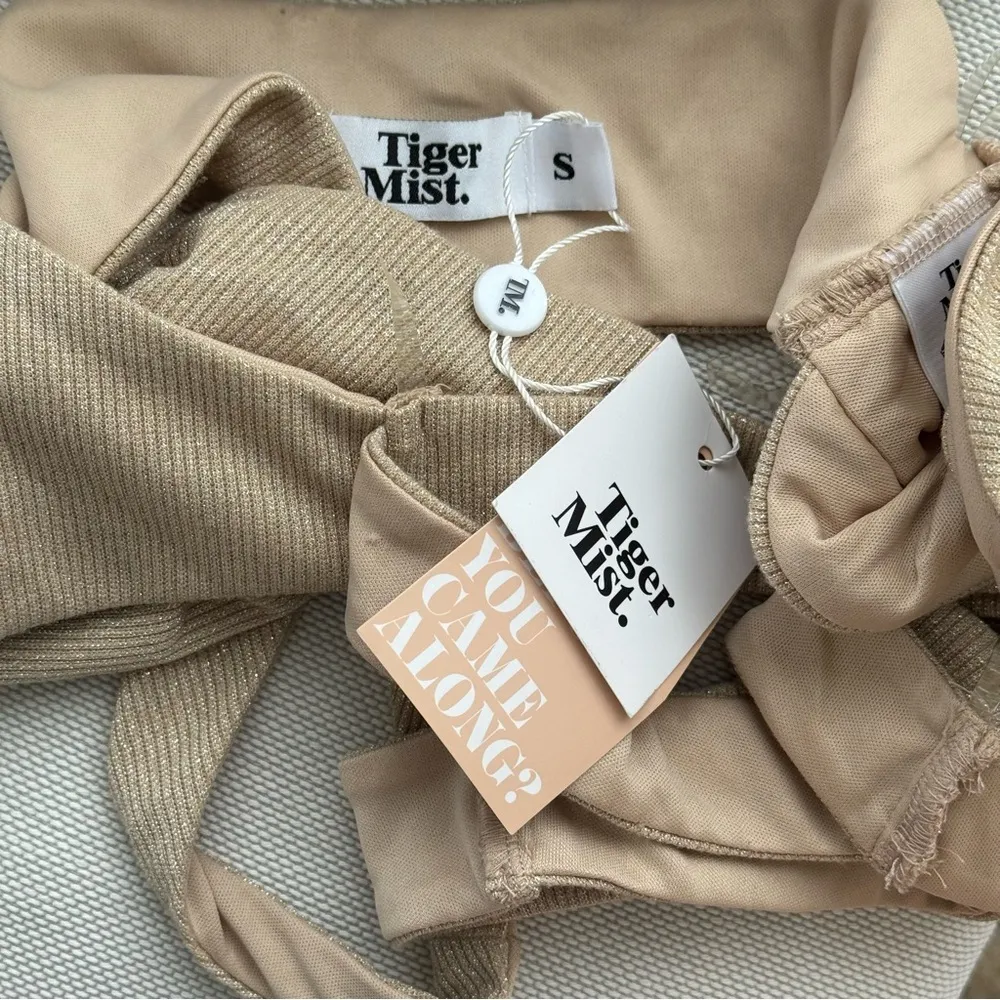 NWT TIGER MIST Georgetta Strappy Glittery Gold Top - Image 3