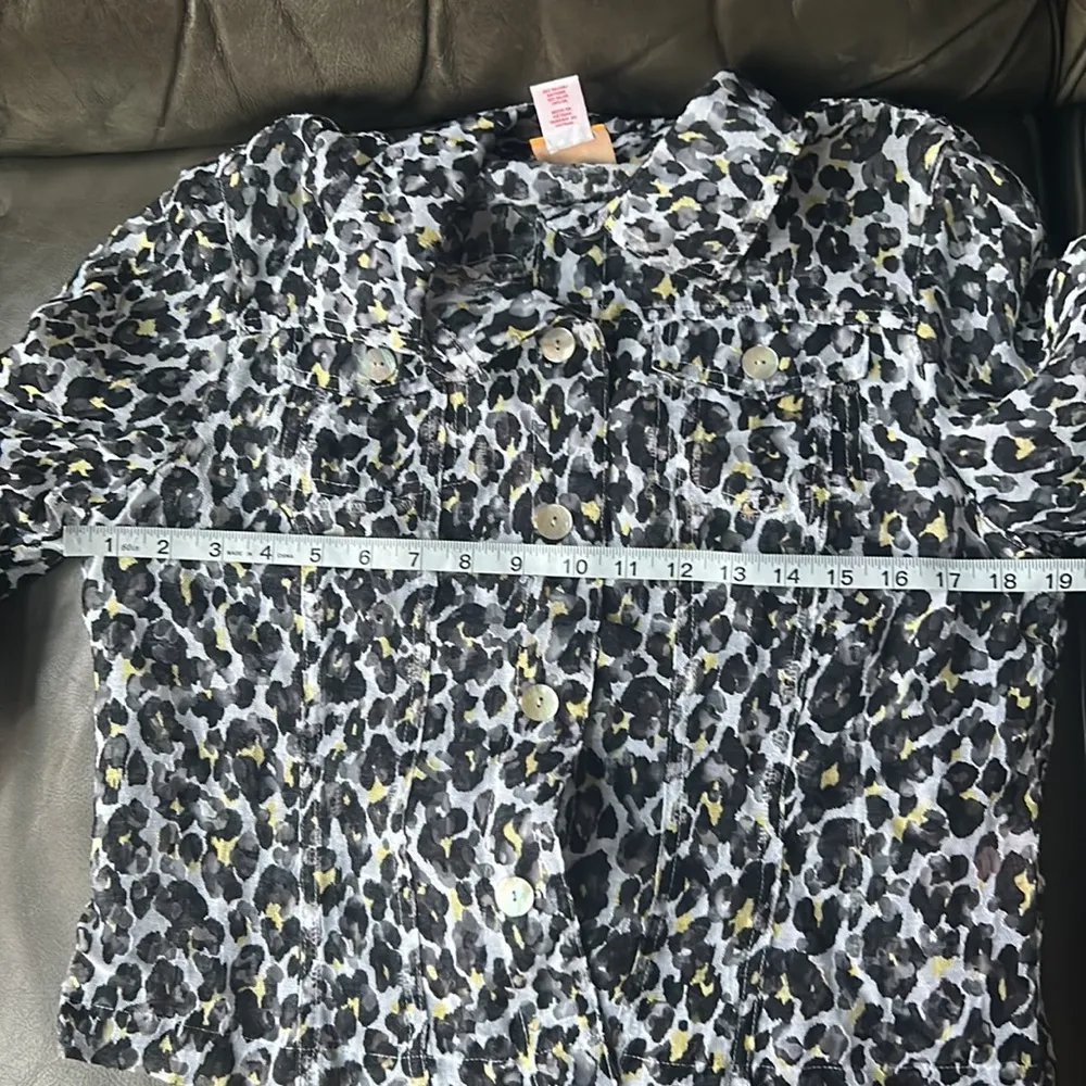 Ruby Rd. Black and yellow leopard cheetah print collared button up blouse - Image 7