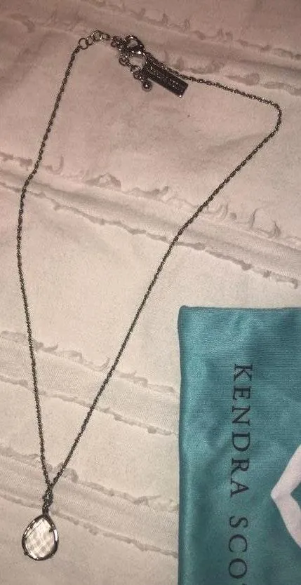 Kendra Scott necklace - Image 3