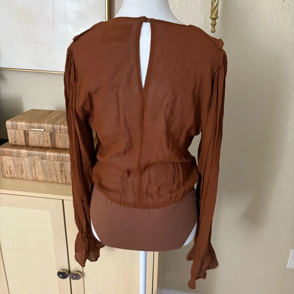 REFORMATION Brown Ruffle Penny Bodysuit‎ Size Medium - Image 4