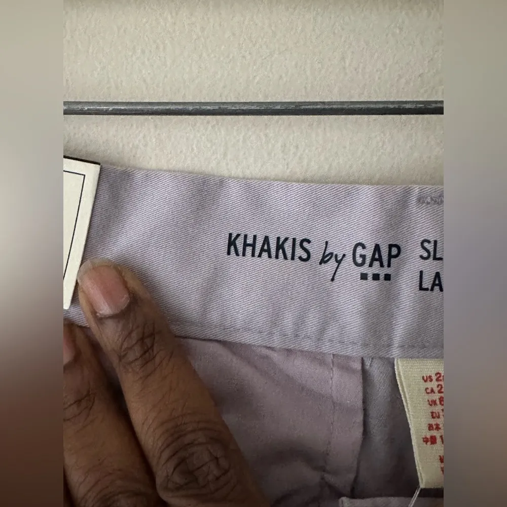 The Slim City Khakis by Gap Size 2R Crop Pants Coupe Urbaine Etroite  Lilac NWT - Image 4