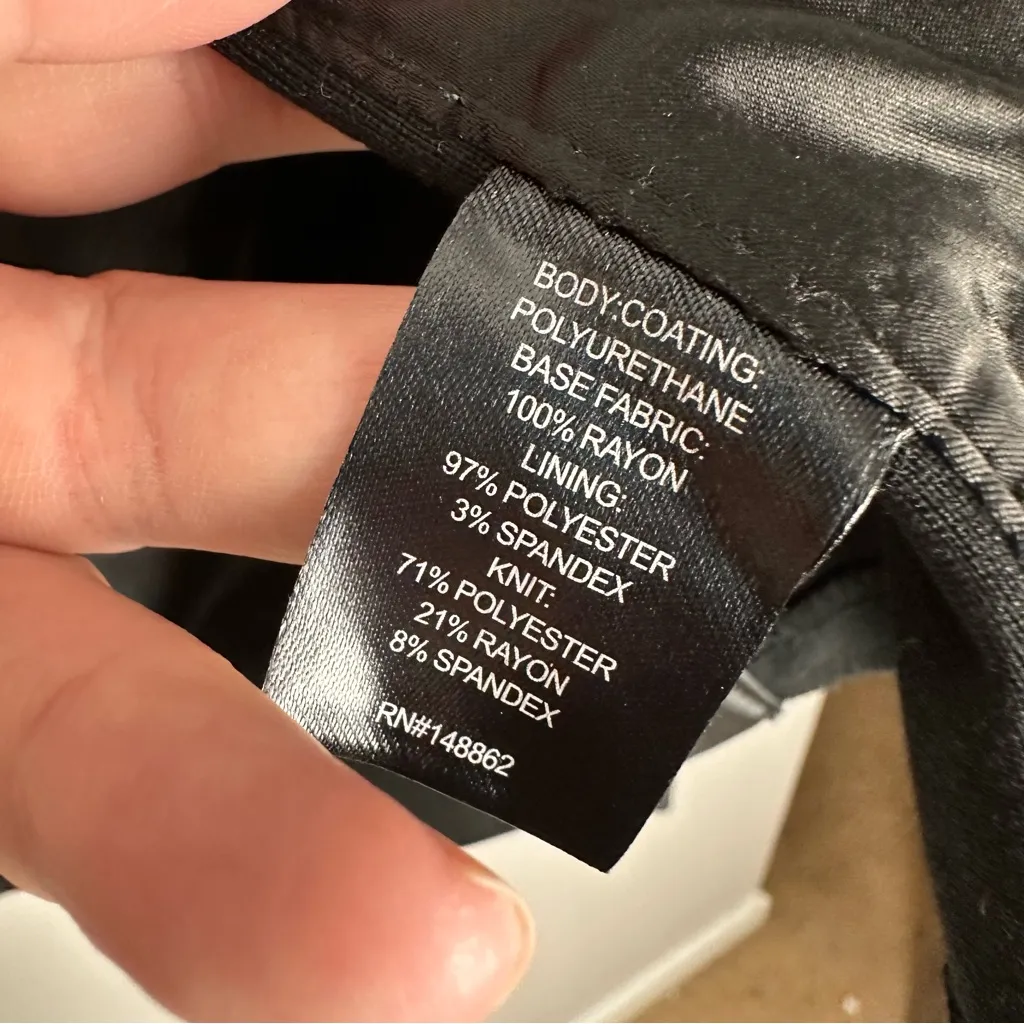 TORRID Women's Sleek Black Faux Leather Jacket Size 2X - Image 7