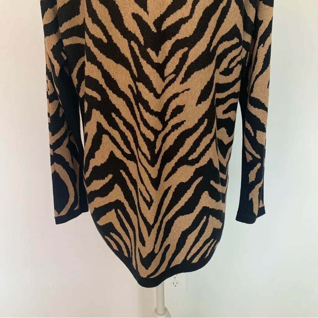 EUC CAbi Dani Zebra Print Black Brown Tunic Sweater Style 3884 Size S - Image 11