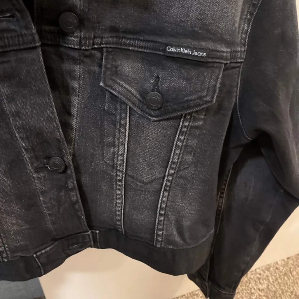Calvin Klein black denim jacket new without tags size small - Image 4