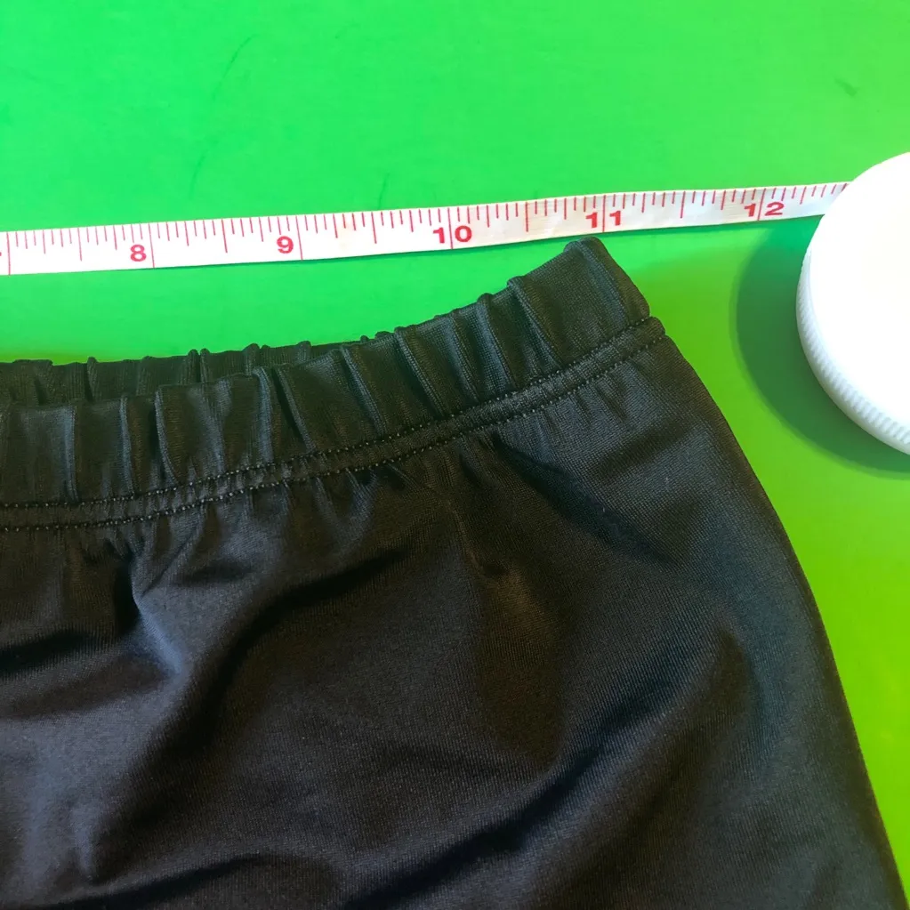 Toga Small spandex shorts - Image 4