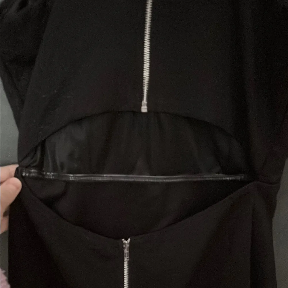 Windsor Black Mini Dress with Zipper Detail - Image 4