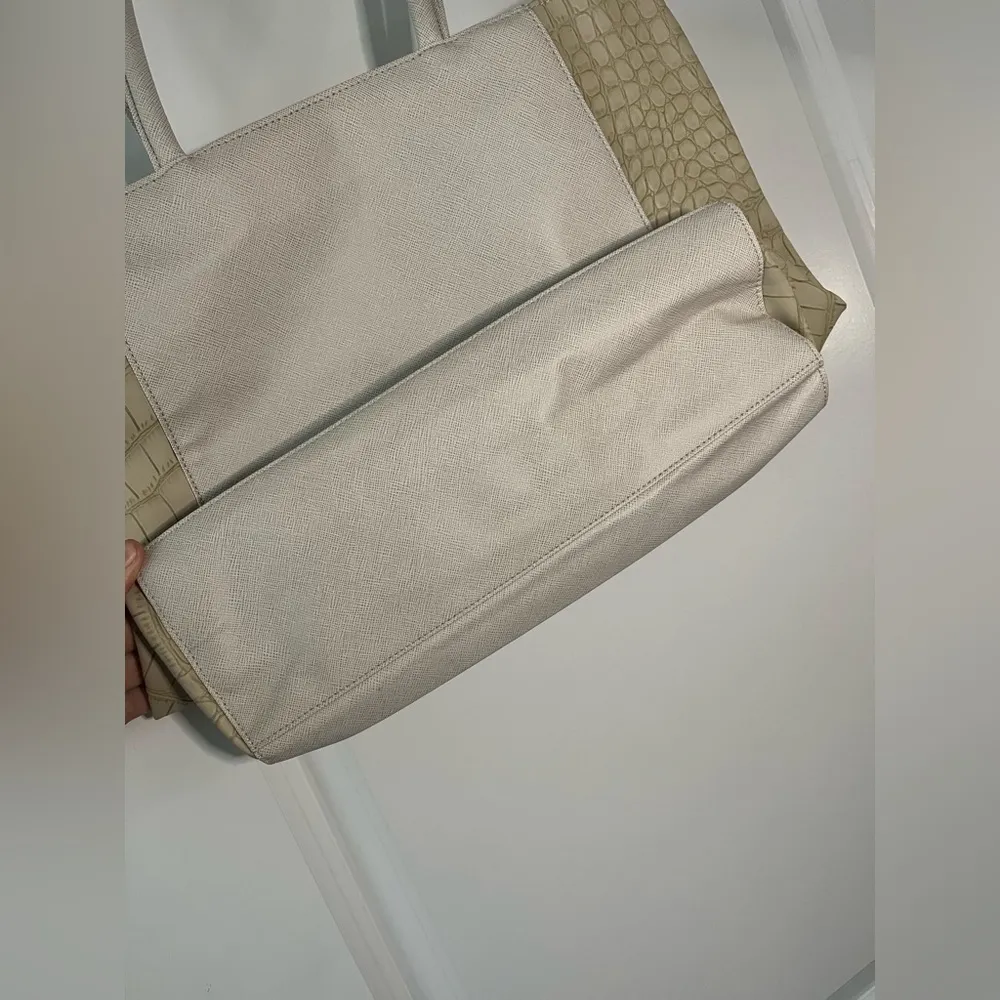 Vintage Retired Estée Lauder Creme Beige Faux Giraffe Print Large Tote Bag - Image 5