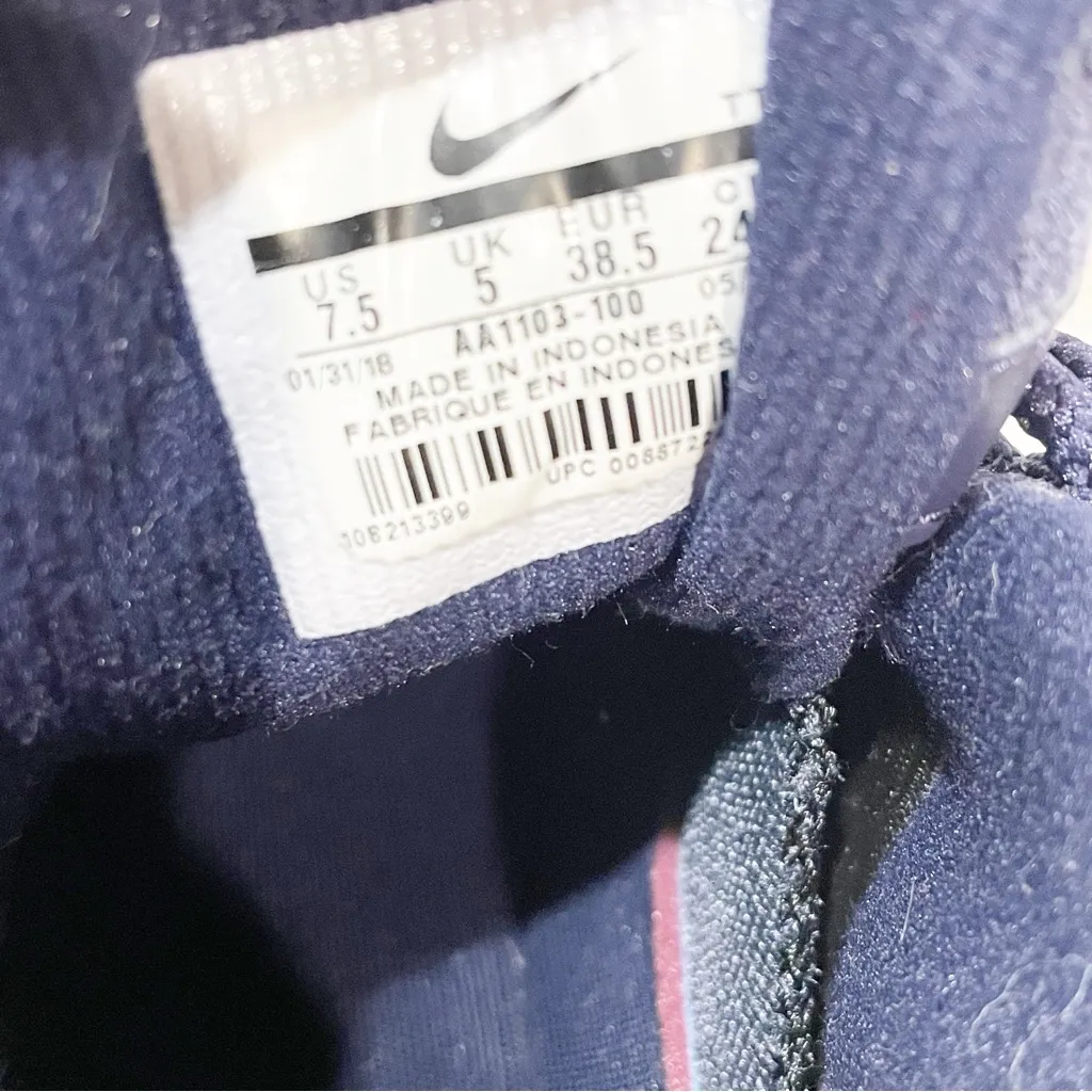 Nike Air Max 95‎ LX NSW Women’s Size 7.5 Low Top Sneaker - Image 6