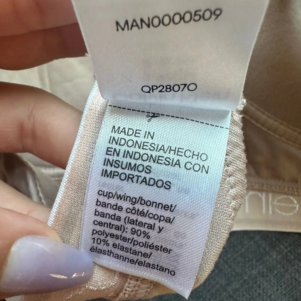 Calvin Klein logo wireless bra nude - Image 4