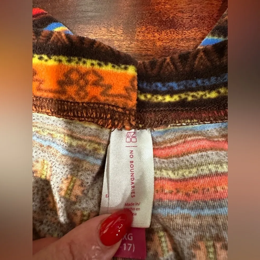 EUC No Boundaries velvet leggings with multicolor stripe ethnic style Sz XL - Image 3