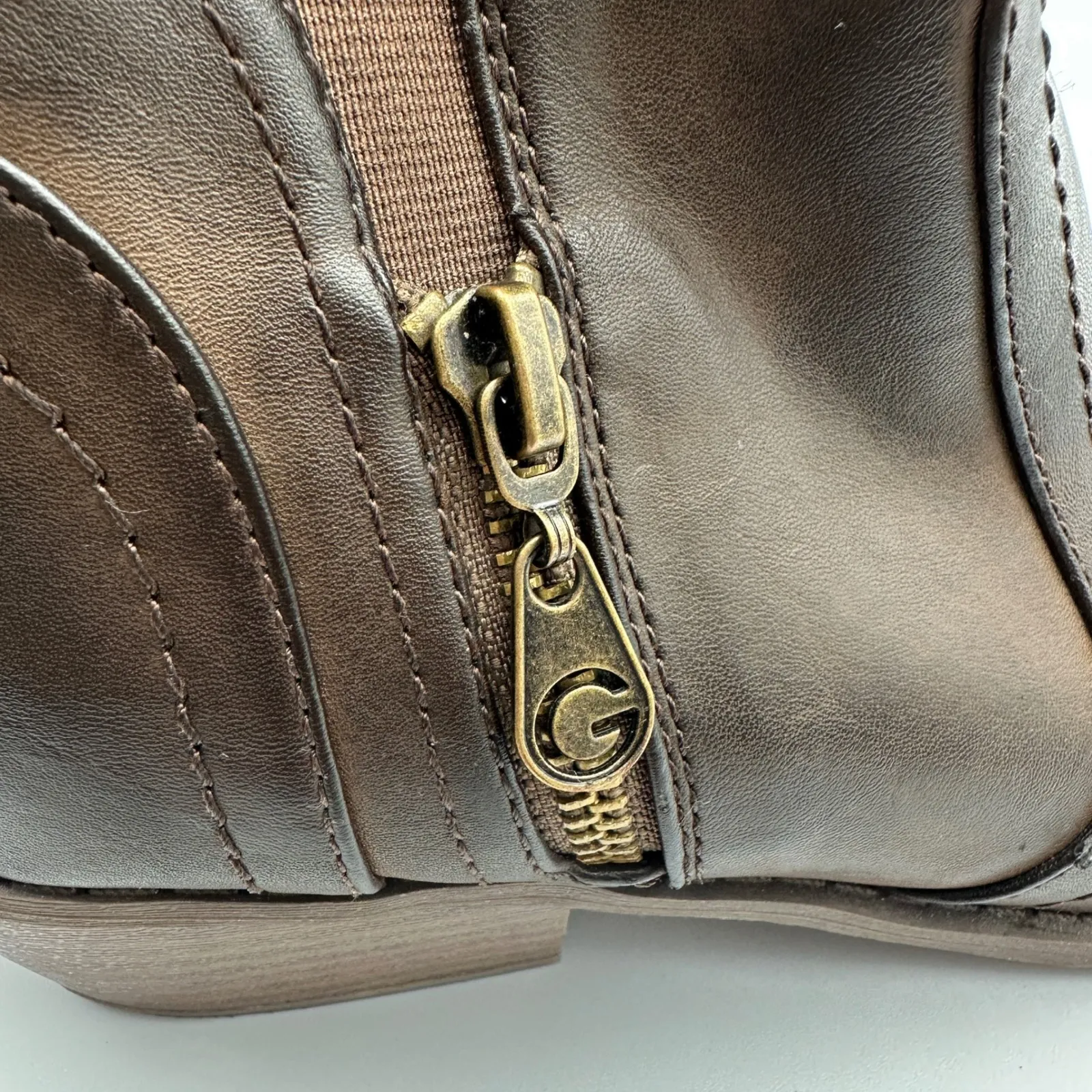 Guess Brown Ankle Booties Heel‎ Side Zip Western Womens Size 7.5M - Image 4