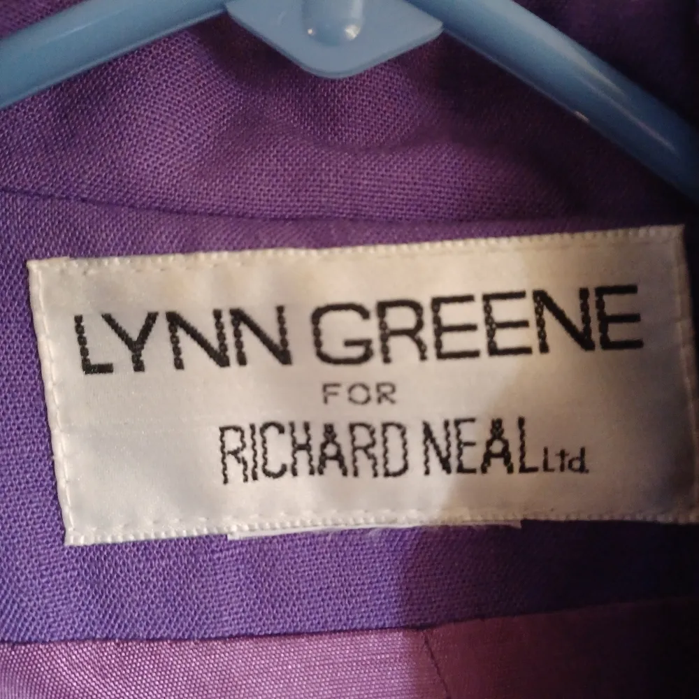 Lynn Greene for Richard Neal Women's Blazer Size 12 Purple Lined. - Image 2