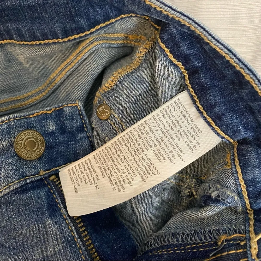 Abercrombie & Fitch Light Blue Low Rise Skinny Jeans 
Size 00 - Image 4