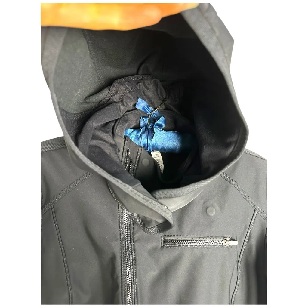 Lululemon Women's BLACK Keep It Up Hooded Full-Zip LS Softshell jacket coat 8 - Image 17