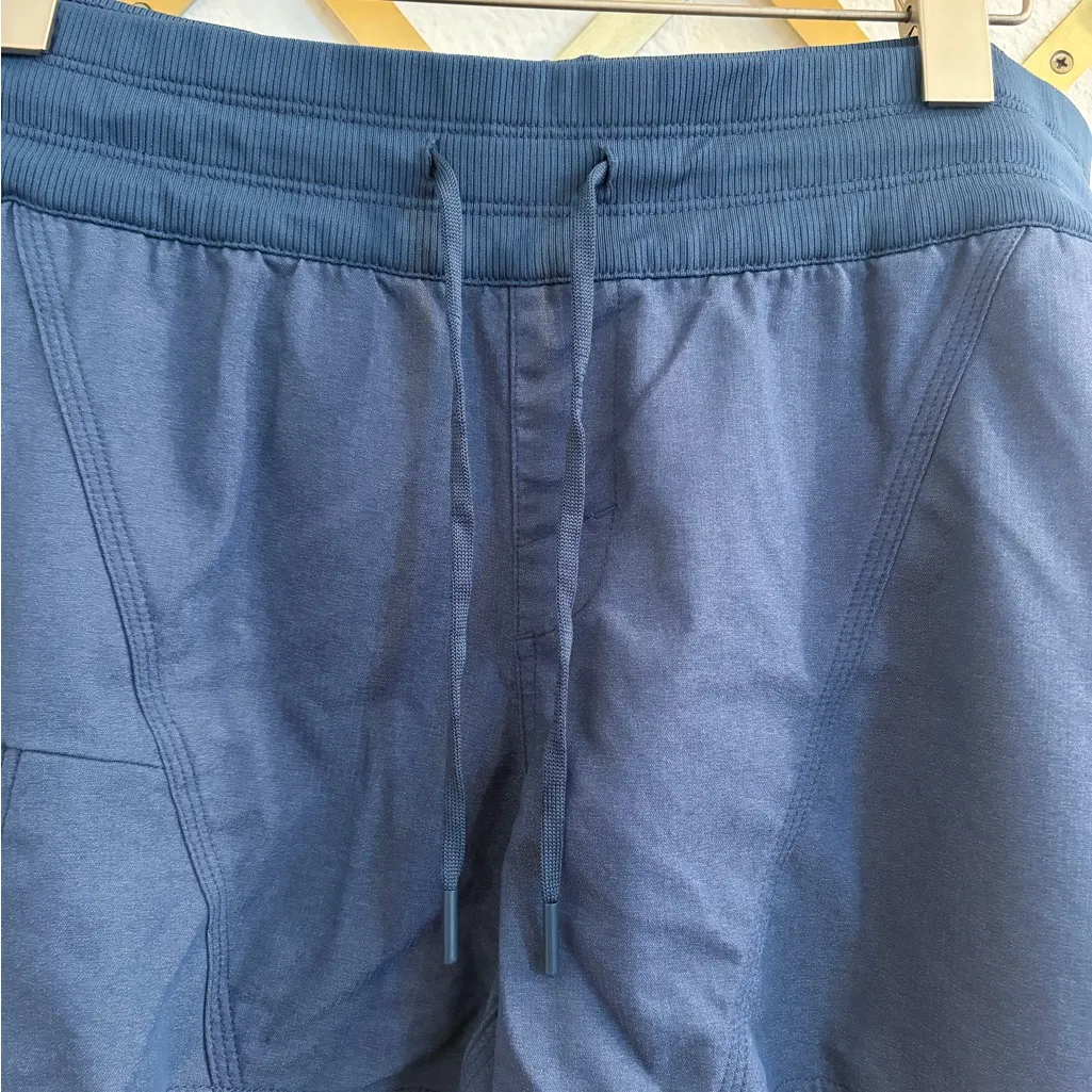 The North Face Women's Aphrodite 2.0 Athletic Blue Shorts XL - Image 8